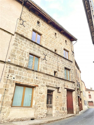 maison de village à la vente -   63490  SAUXILLANGES, surface 232 m2 vente maison de village - UBI423826474